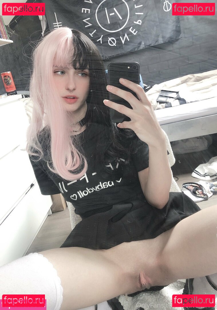 curioussmalltwink / petite-twink Onlyfans Photo Gallery 