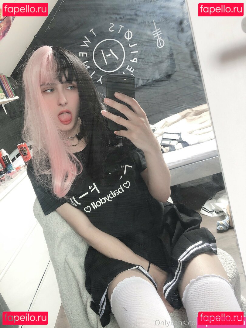 curioussmalltwink / petite-twink Onlyfans Photo Gallery 