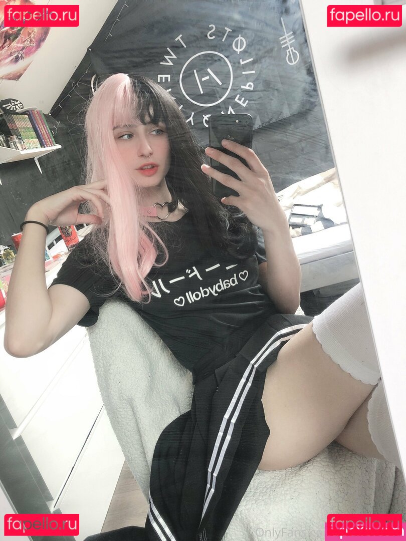 curioussmalltwink / petite-twink Onlyfans Photo Gallery 