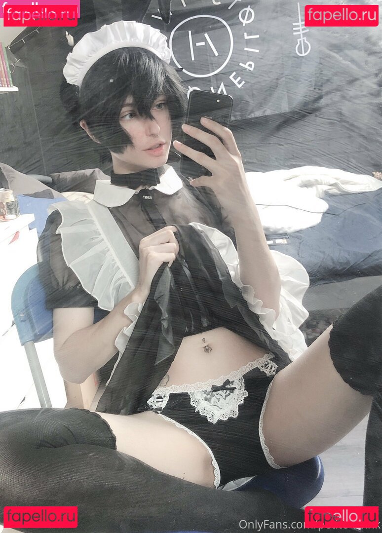 curioussmalltwink / petite-twink Onlyfans Photo Gallery 