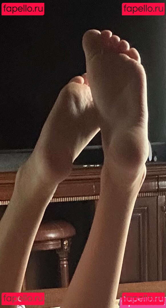 Kamilla Soles / kamila_soles / softly_kamilla Onlyfans Photo Gallery 