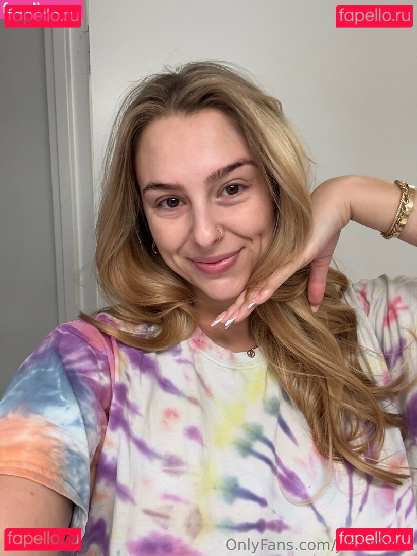 haileywingit / just-wingit Onlyfans Photo Gallery 