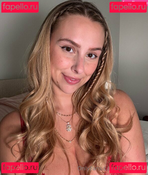 haileywingit / just-wingit Onlyfans Photo Gallery 