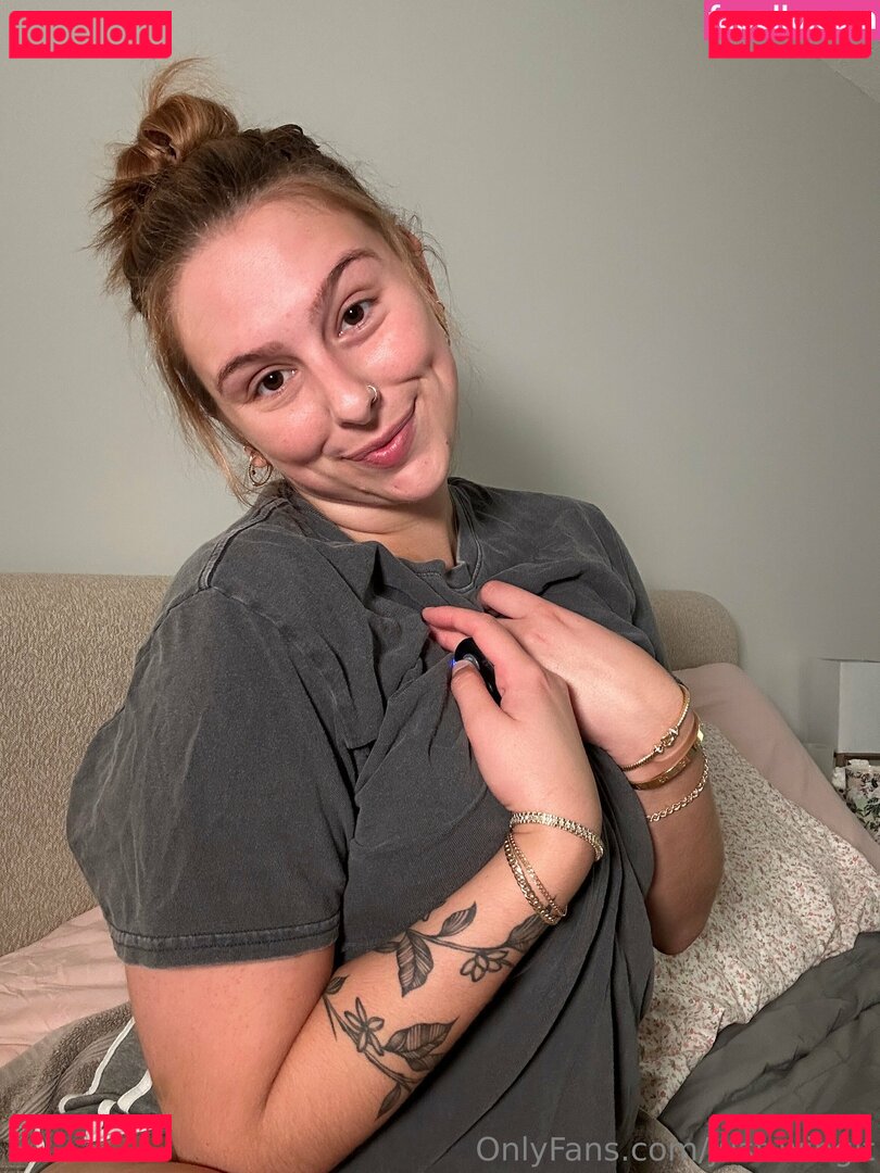 haileywingit / just-wingit Onlyfans Photo Gallery 