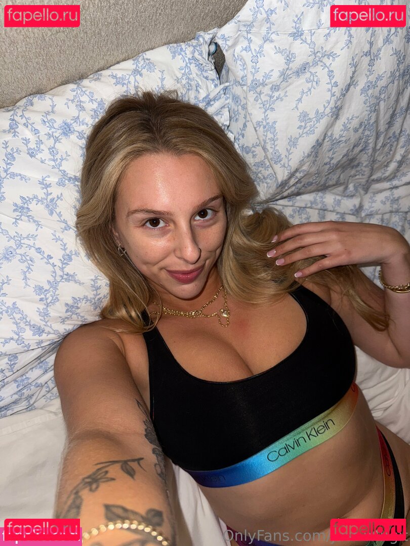 haileywingit / just-wingit Onlyfans Photo Gallery 