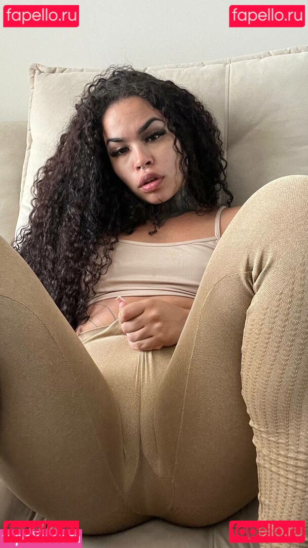 Beatriz Emilly / Emy Tatuada / emytatuada Onlyfans Photo Gallery 