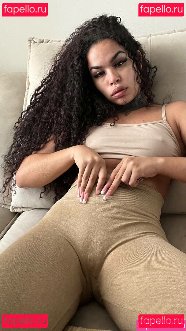 Beatriz Emilly / Emy Tatuada / emytatuada Onlyfans Photo Gallery 