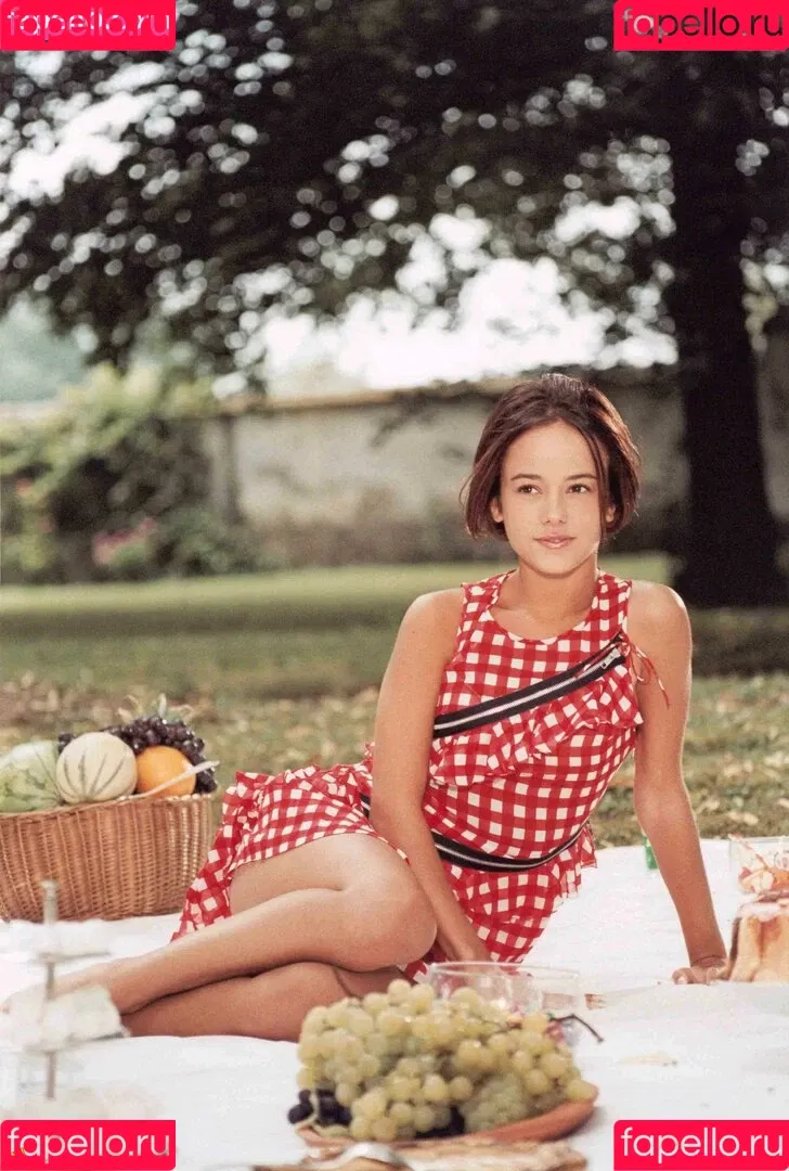 Alizee Onlyfans Photo Gallery 