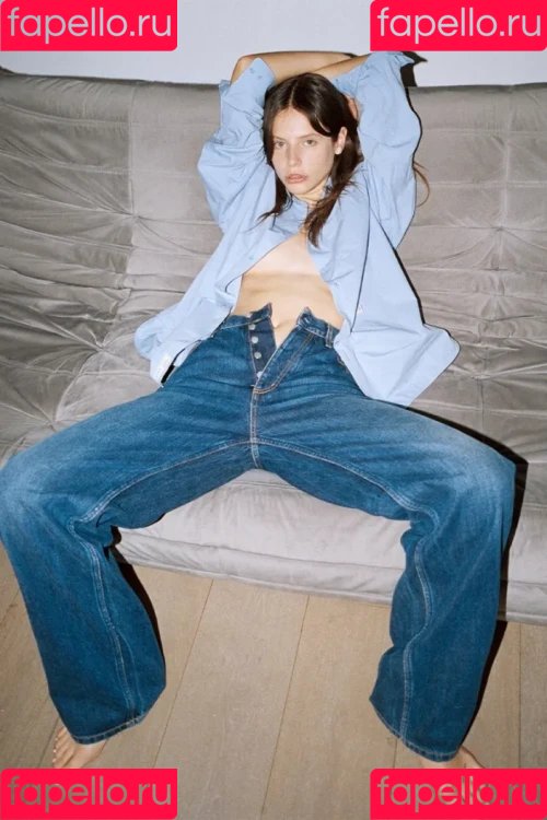 Alizee Onlyfans Photo Gallery 