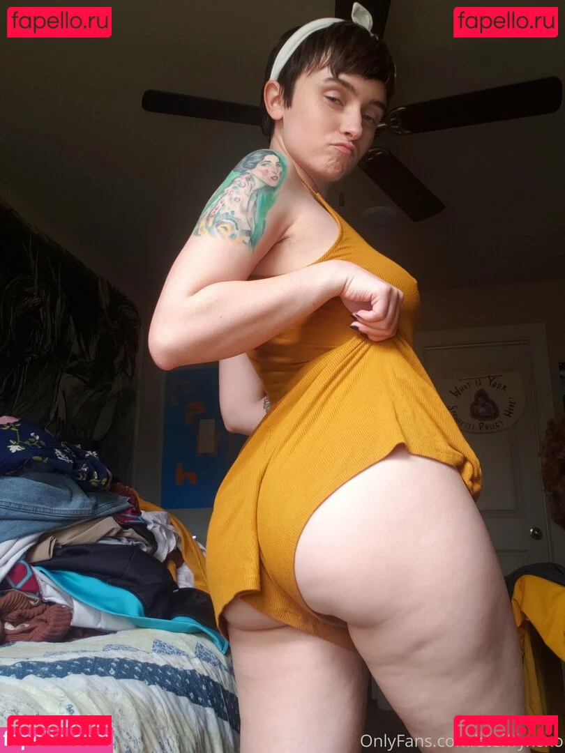 lucylawrence Onlyfans Photo Gallery 