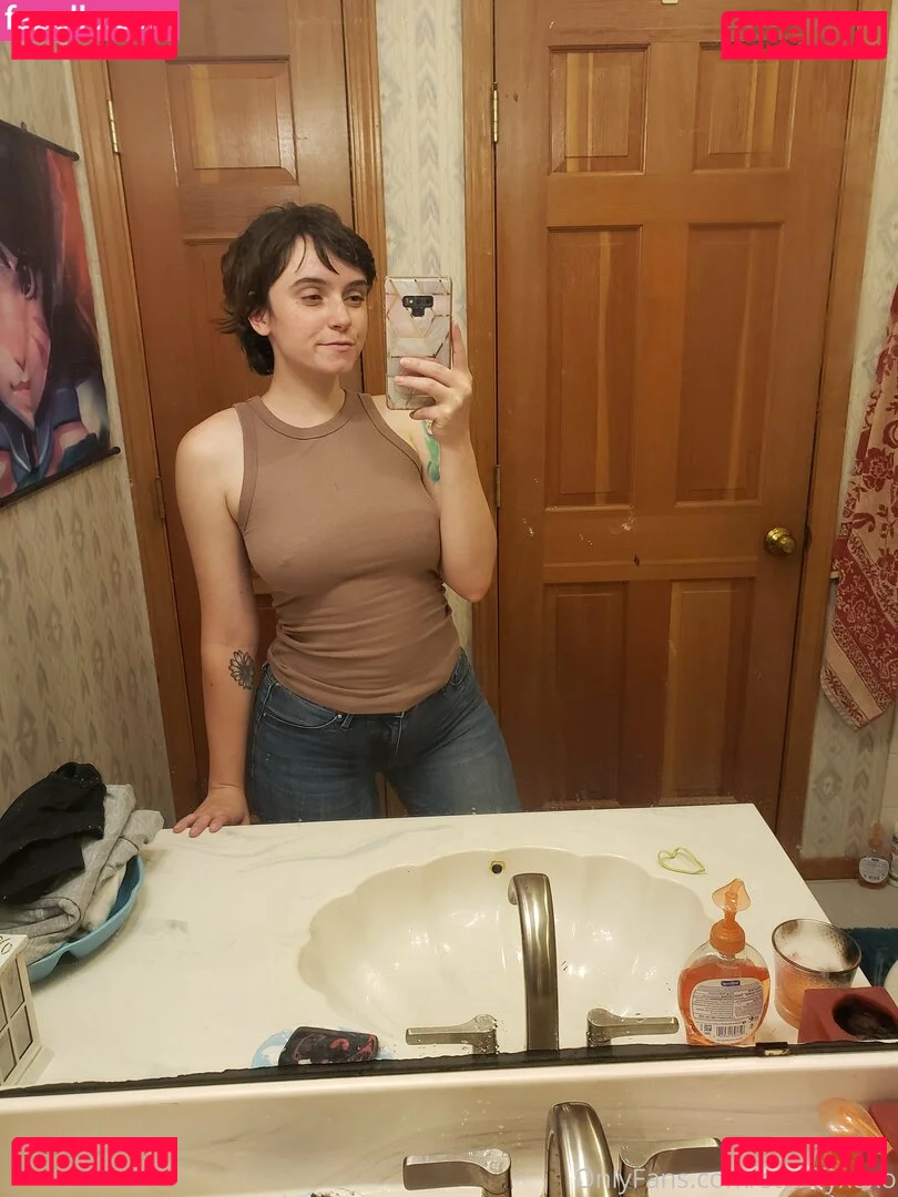 lucylawrence Onlyfans Photo Gallery 