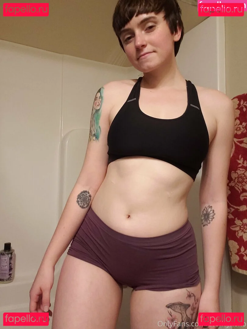 lucylawrence Onlyfans Photo Gallery 