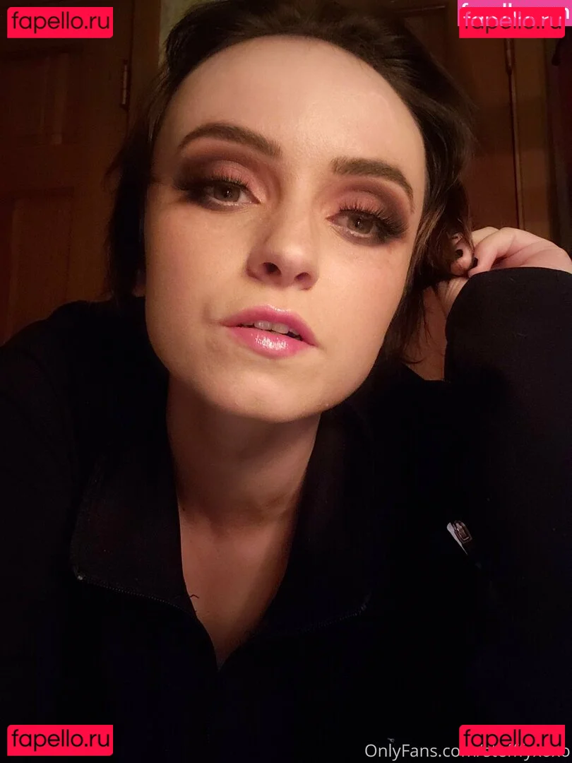 lucylawrence Onlyfans Photo Gallery 