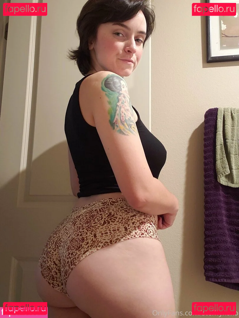 lucylawrence Onlyfans Photo Gallery 