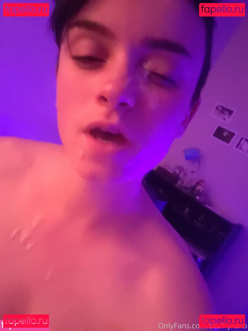 lucylawrence Onlyfans Photo Gallery 