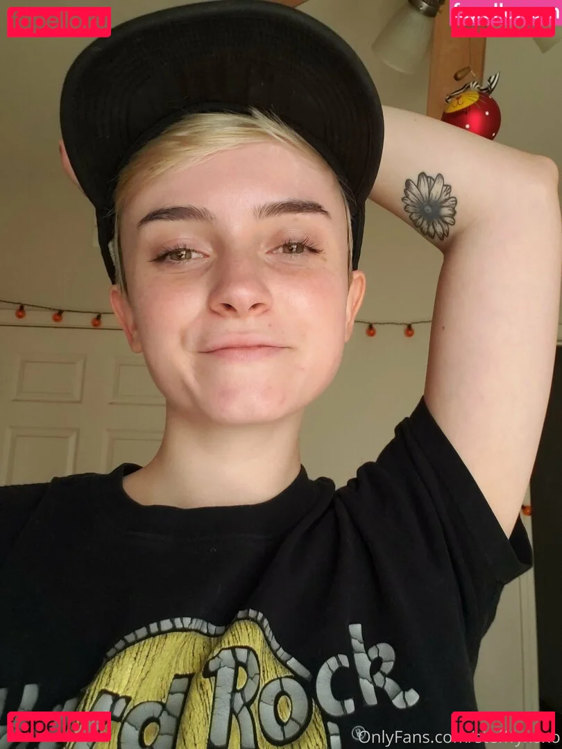 lucylawrence Onlyfans Photo Gallery 