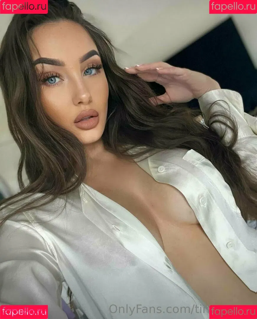 tinytinaaa Onlyfans Photo Gallery 