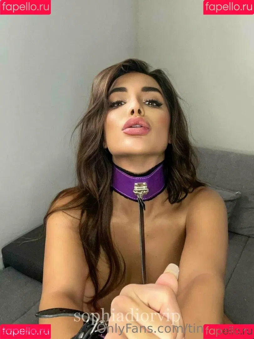tinytinaaa Onlyfans Photo Gallery 