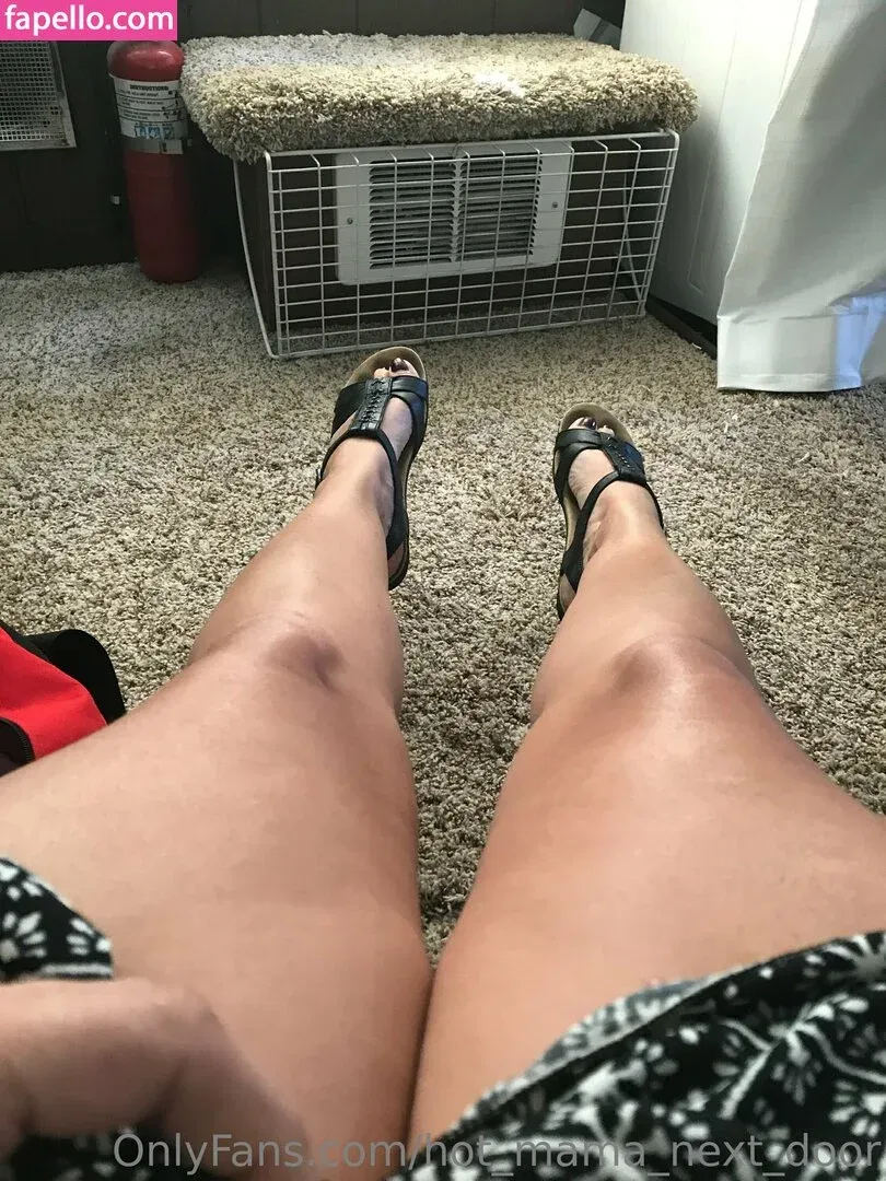 hot_mama_next_door Onlyfans Photo Gallery 