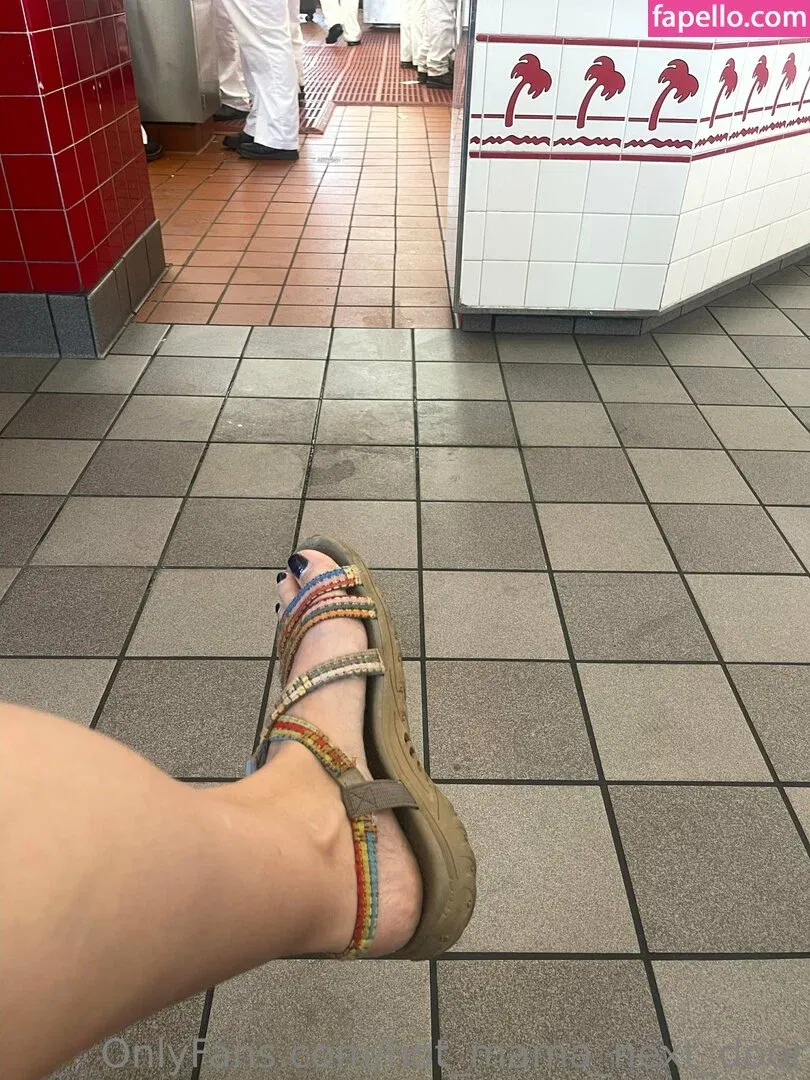 hot_mama_next_door Onlyfans Photo Gallery 