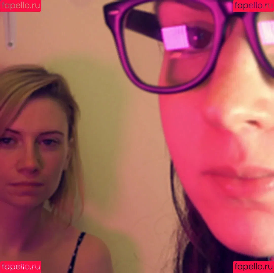 Lady ASMR Onlyfans Photo Gallery 