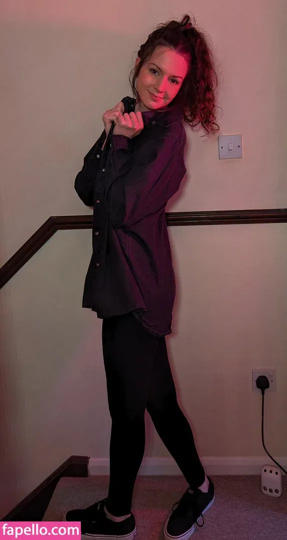 Lady ASMR Onlyfans Photo Gallery 