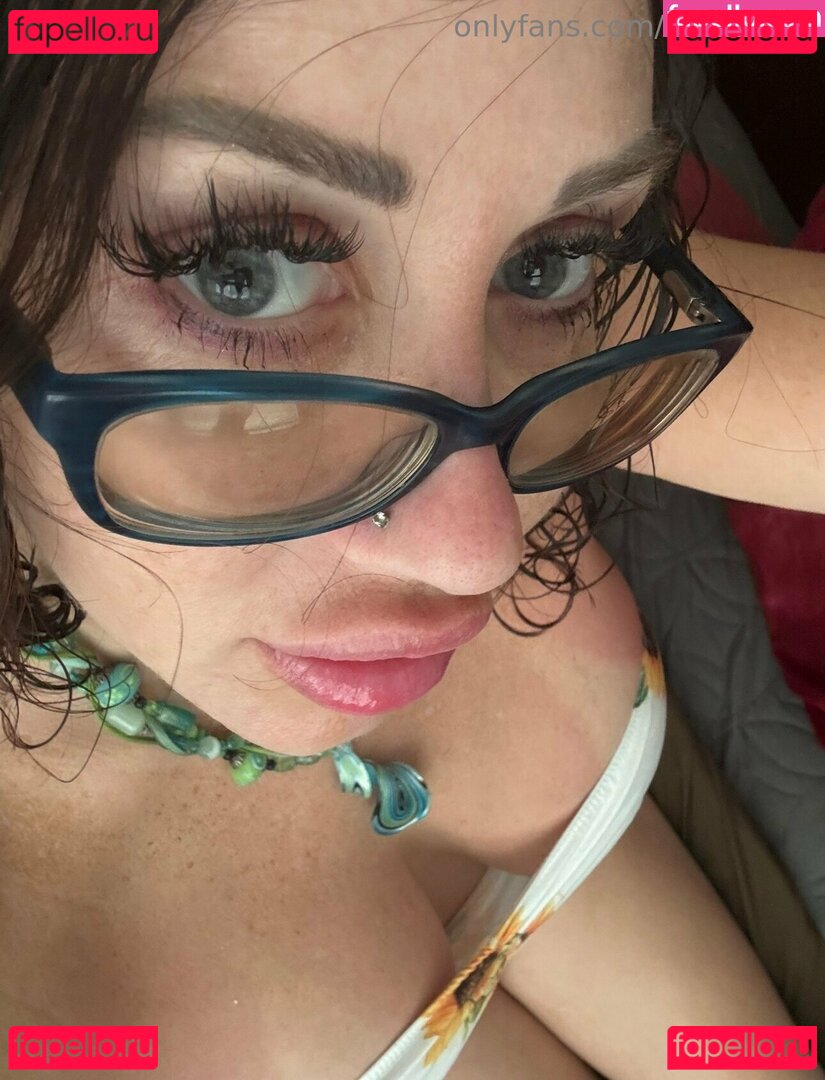 Lizzy15xo / lizzy25xoo Onlyfans Photo Gallery 