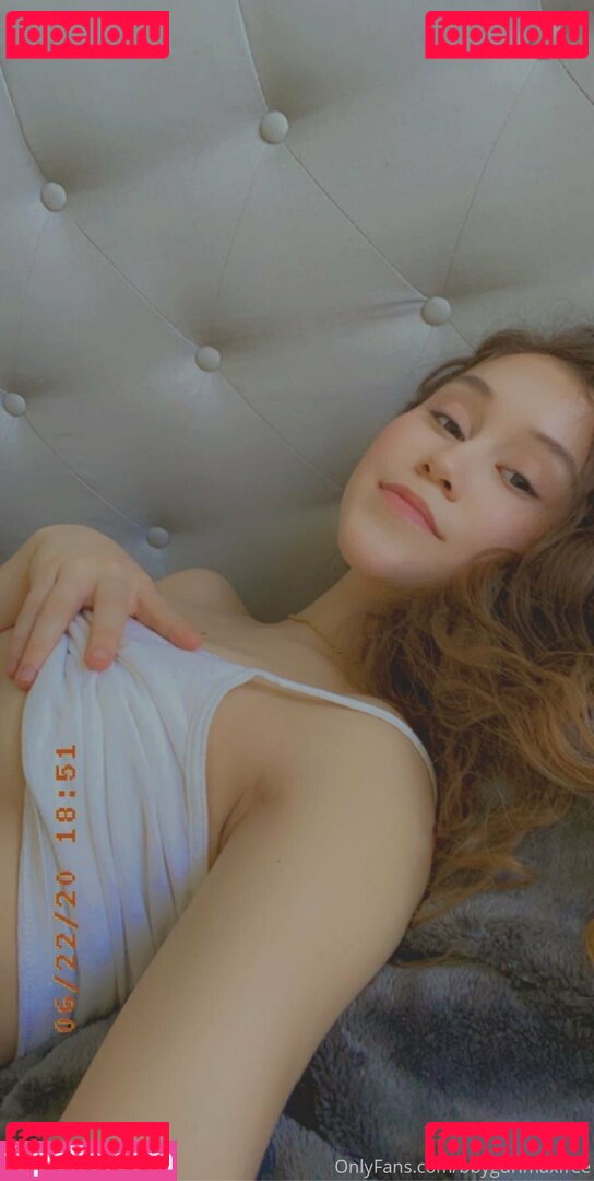 bbygurlmax / therealbbygurlmax Onlyfans Photo Gallery 