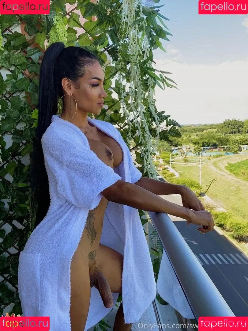 Laura Saenz Onlyfans Photo Gallery 