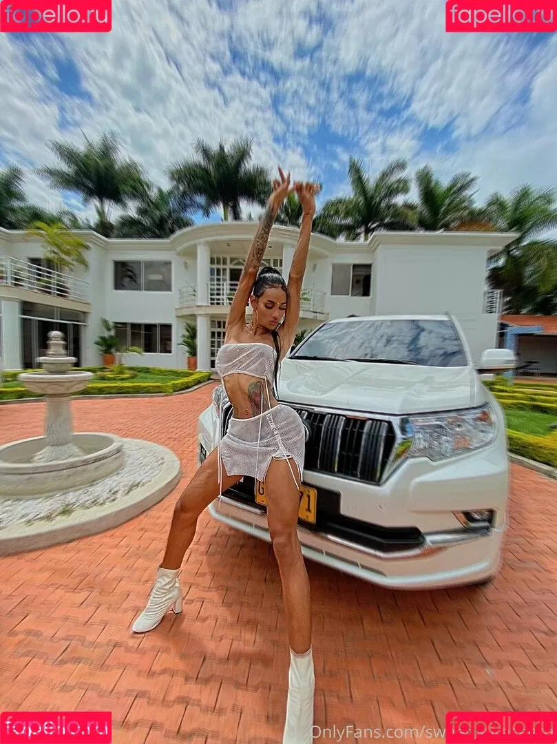 Laura Saenz Onlyfans Photo Gallery 