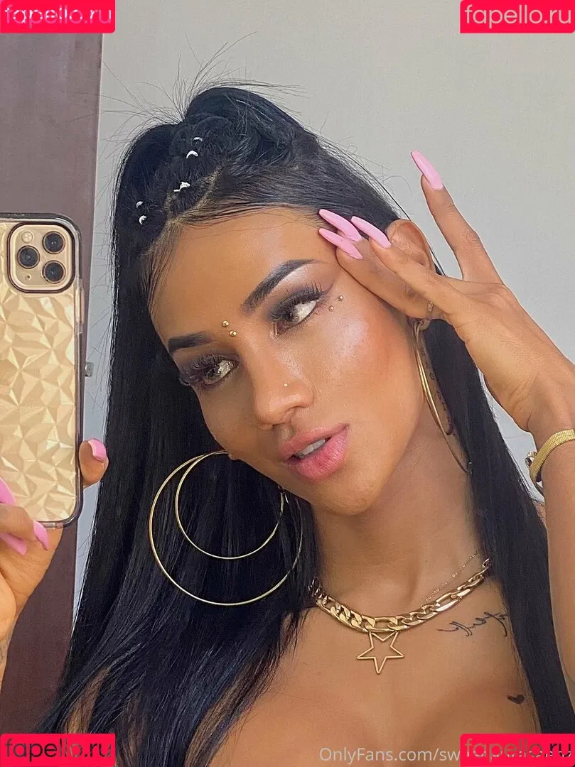 Laura Saenz Onlyfans Photo Gallery 