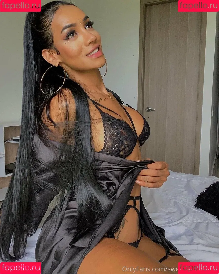 Laura Saenz Onlyfans Photo Gallery 