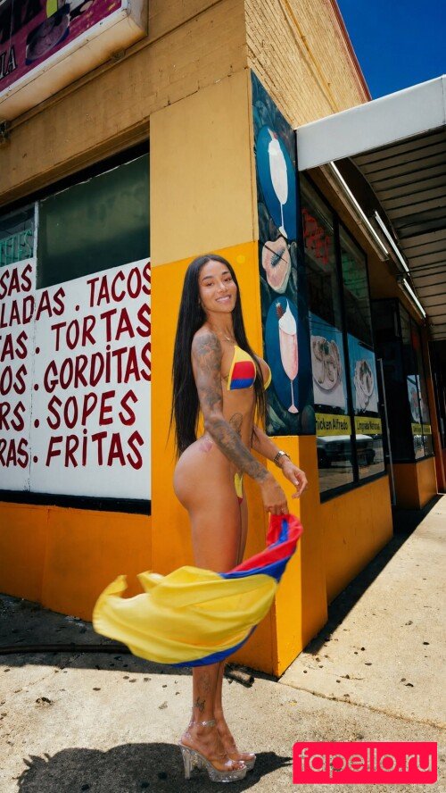 Laura Saenz Nude Onlyfans Photo 18