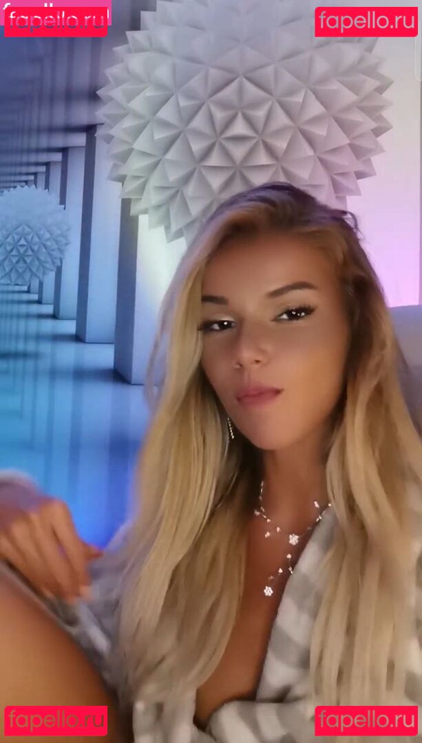 AvocadoX / avo_live / moonbeamcorazon / nonadreamspecial