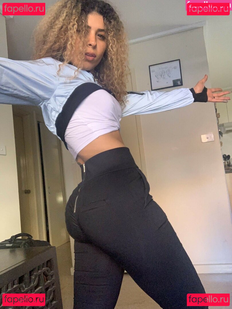 JustYeliz / yesjulz Onlyfans Photo Gallery 