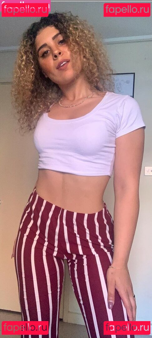 JustYeliz / yesjulz Onlyfans Photo Gallery 