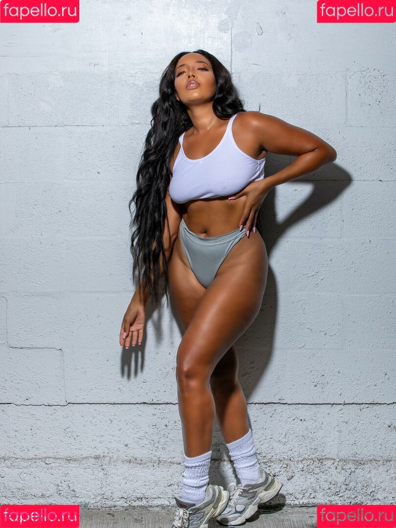 Angela Simmons Onlyfans Photo Gallery 