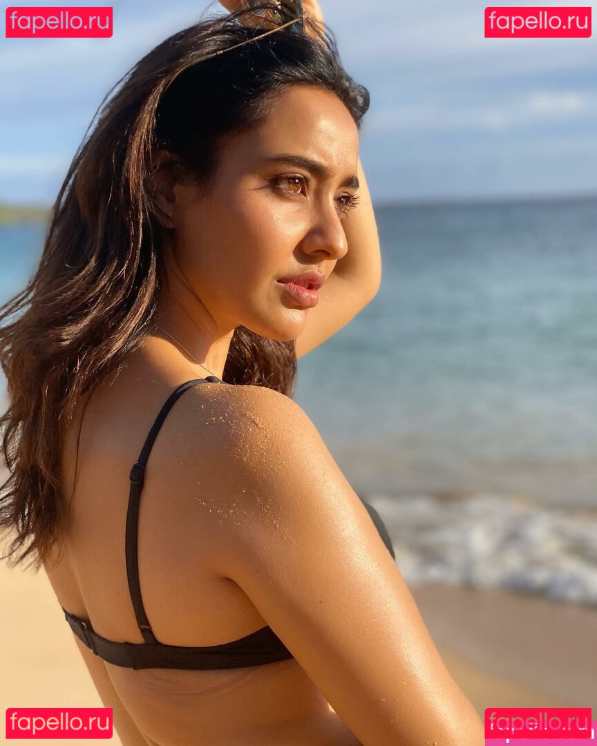 Neha Sharma / nehasharmaofficial Onlyfans Photo Gallery 