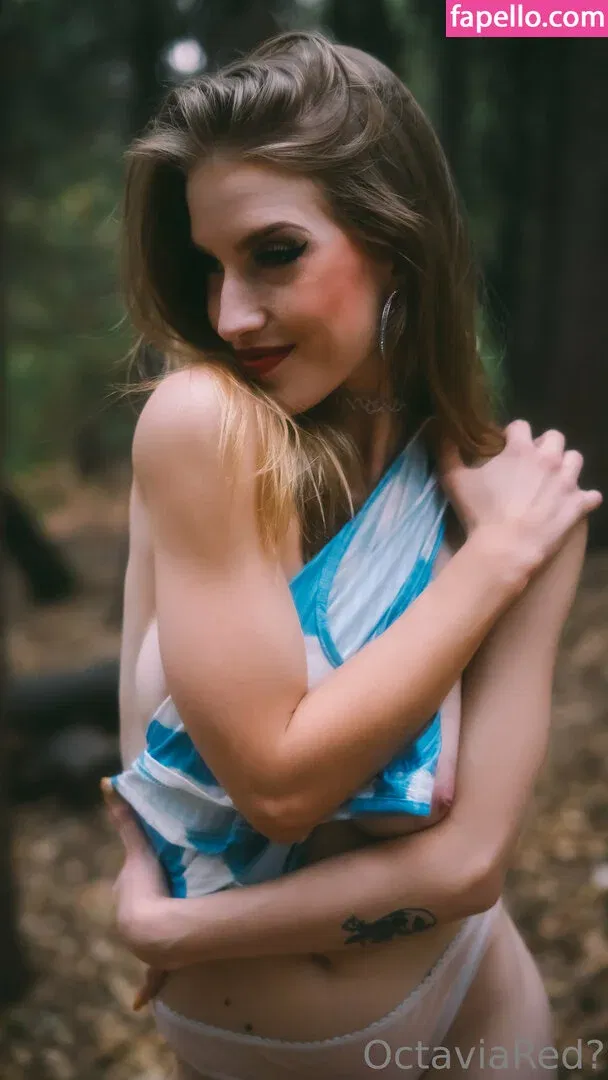 Octavia Red Onlyfans Photo Gallery 