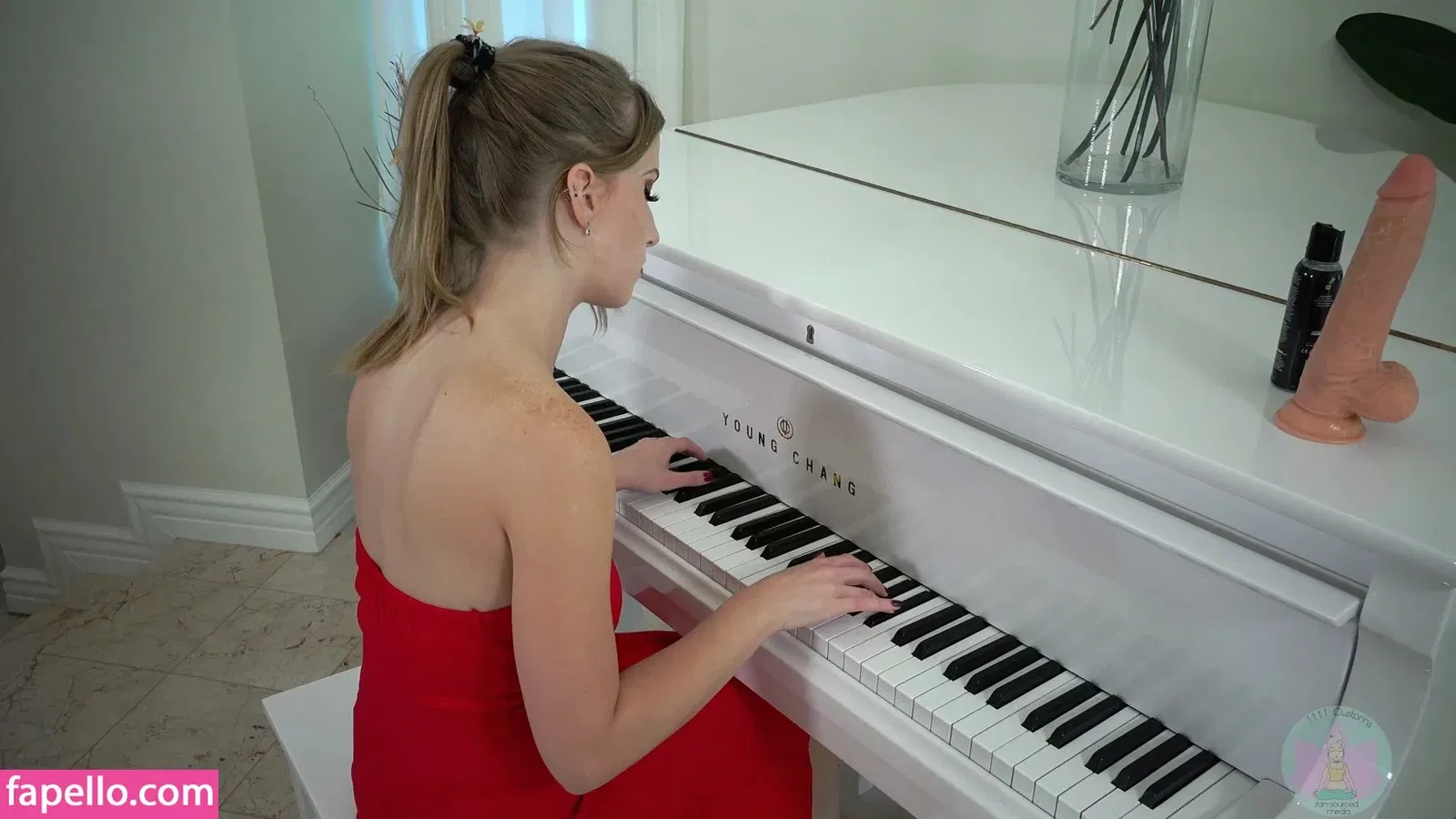 Octavia Red Onlyfans Photo Gallery 