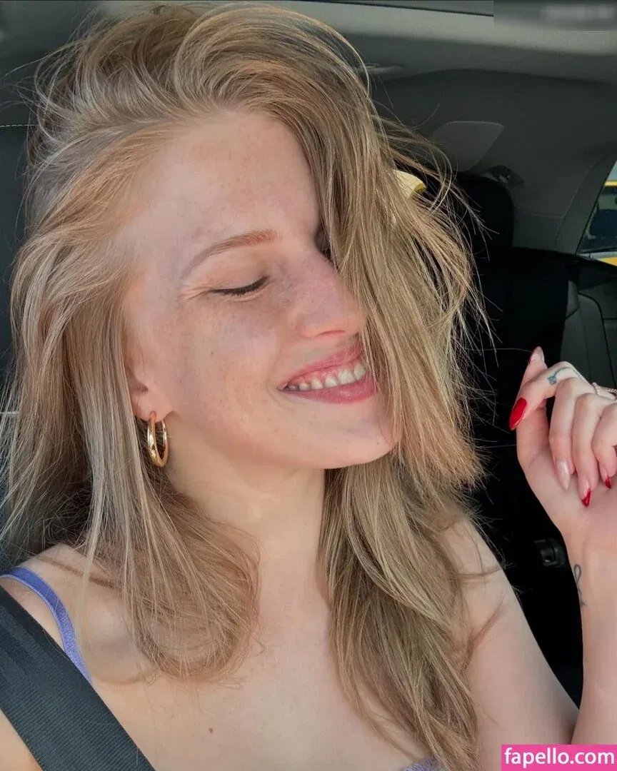 Octavia Red Onlyfans Photo Gallery 