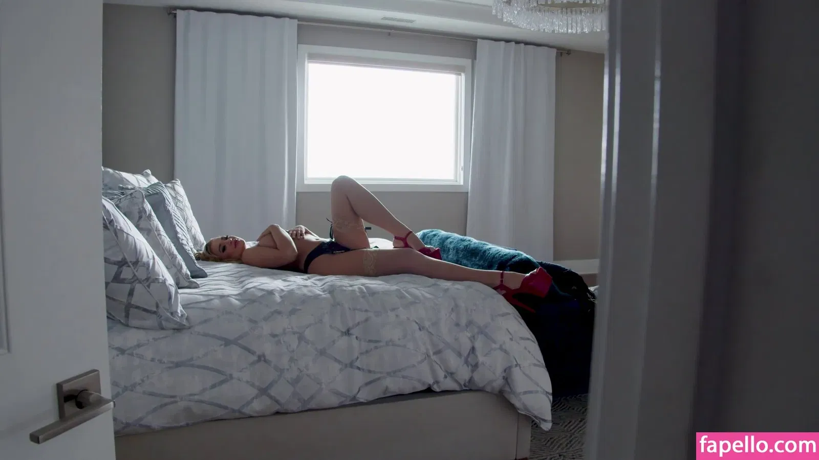 Octavia Red Onlyfans Photo Gallery 