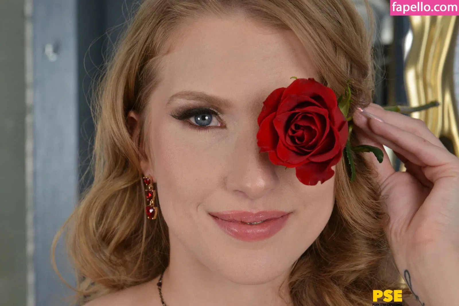 Octavia Red Onlyfans Photo Gallery 