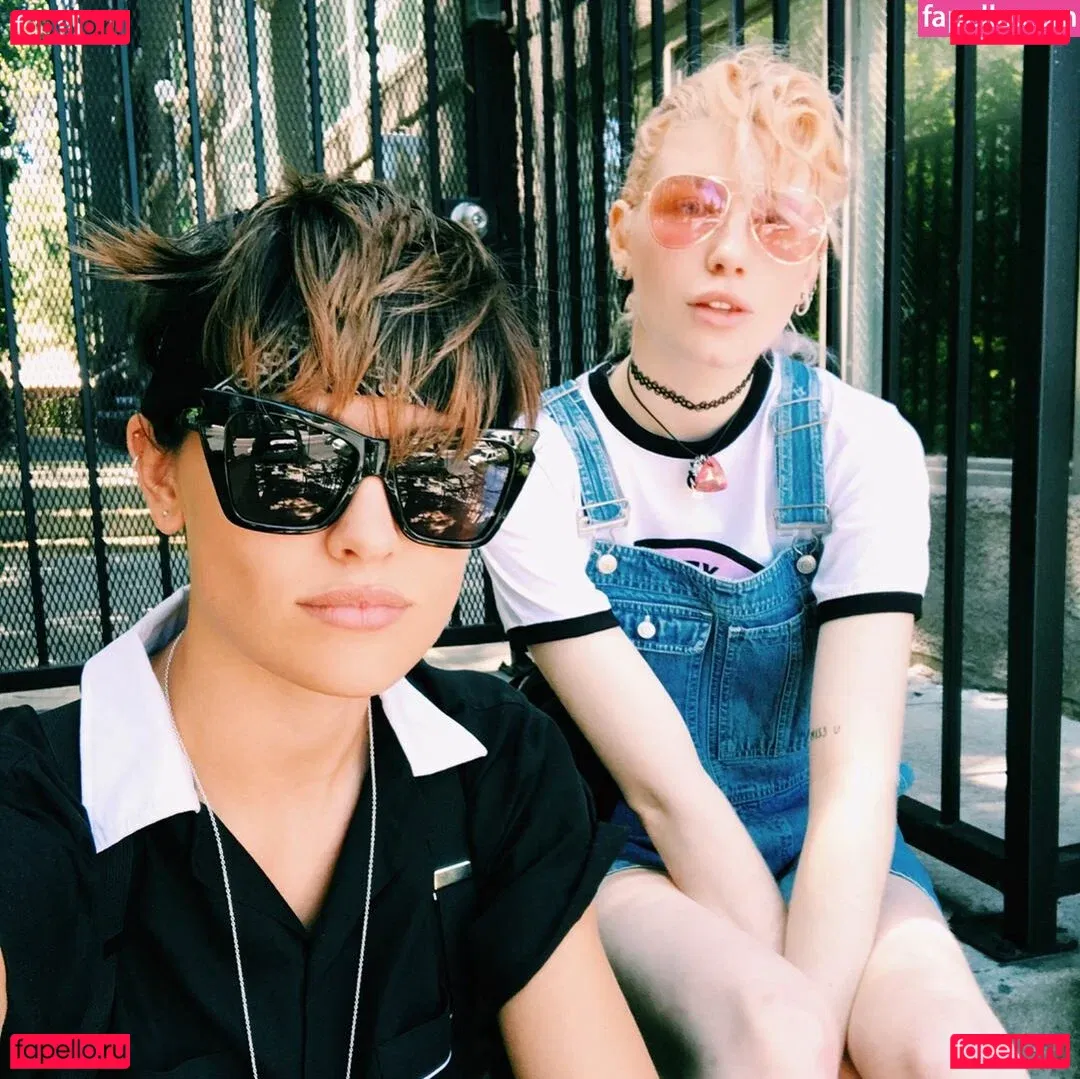 Wallis Day Onlyfans Photo Gallery 