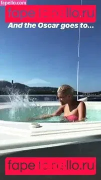 Wallis Day Onlyfans Photo Gallery 