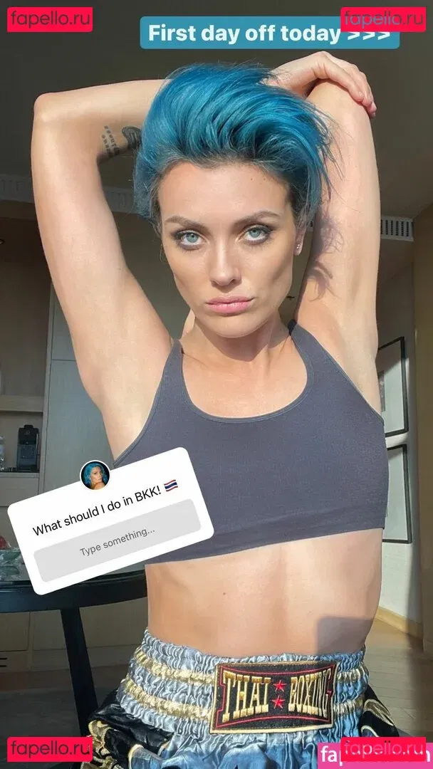 Wallis Day Onlyfans Photo Gallery 