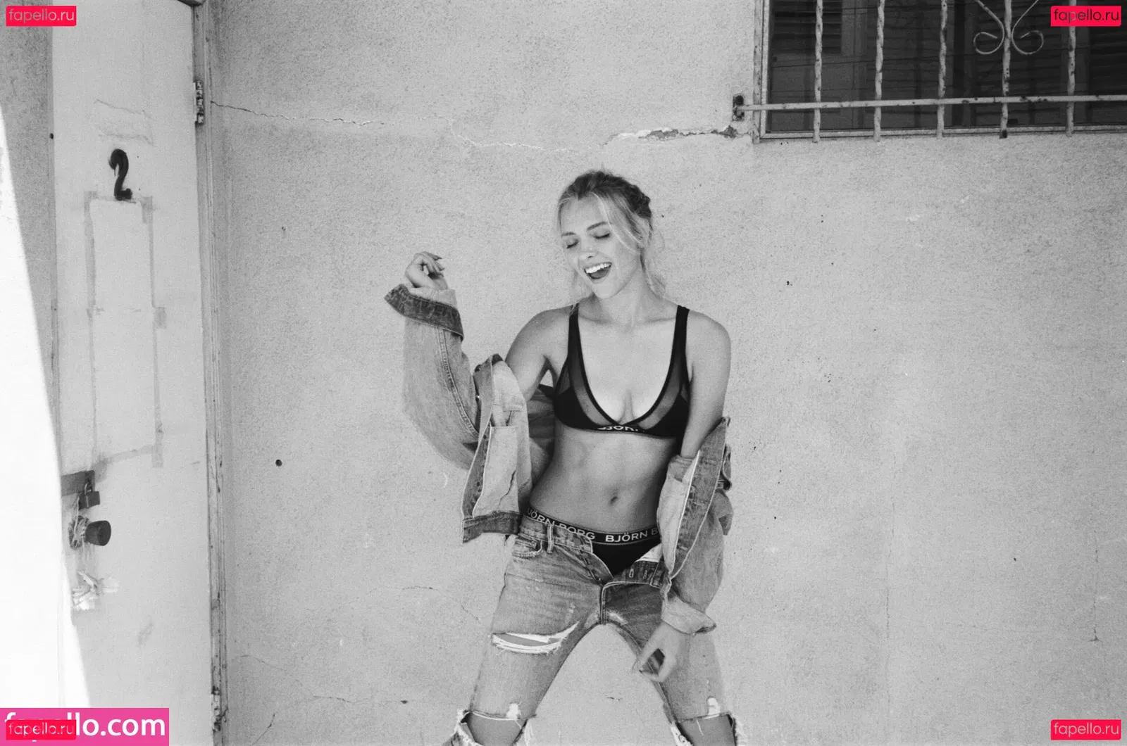 Wallis Day Onlyfans Photo Gallery 