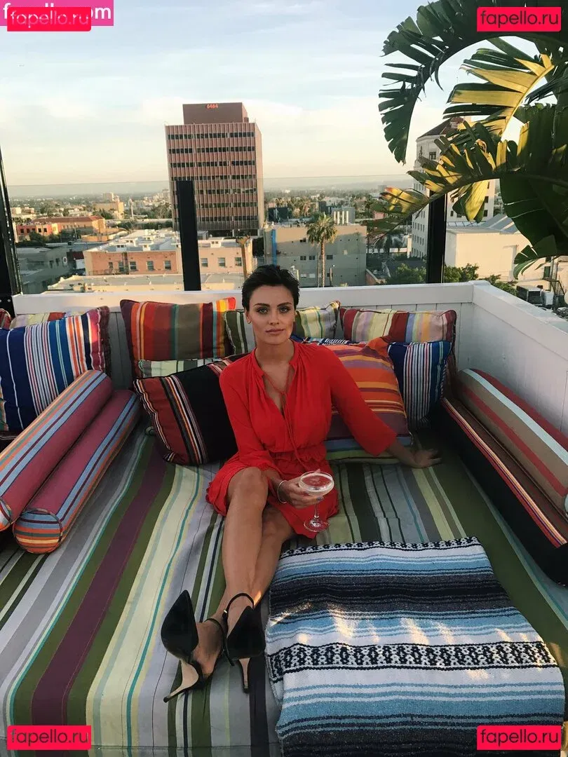 Wallis Day Onlyfans Photo Gallery 