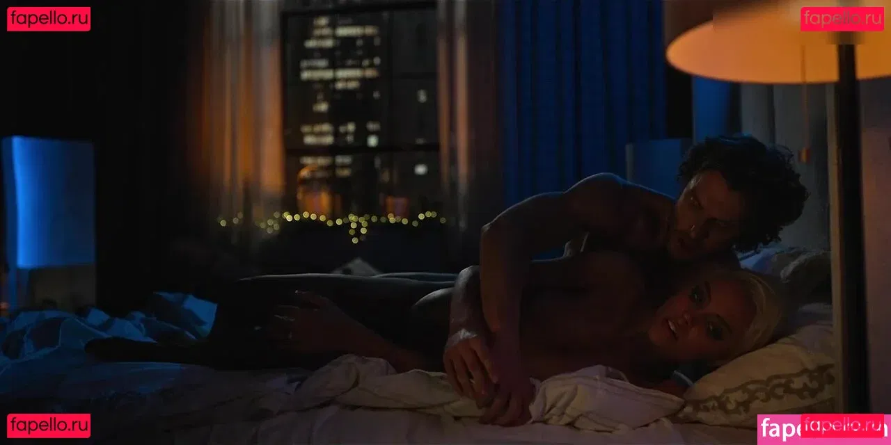 Wallis Day Onlyfans Photo Gallery 