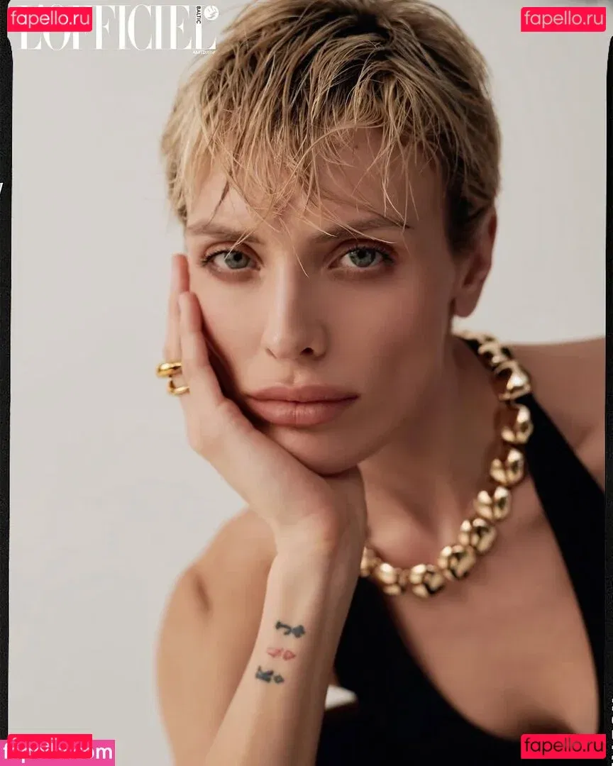 Wallis Day Onlyfans Photo Gallery 